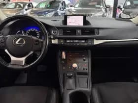 Lexus CT thumbnail 16