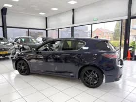 Lexus CT thumbnail 10