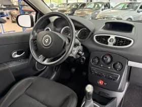 Renault Clio thumbnail 18