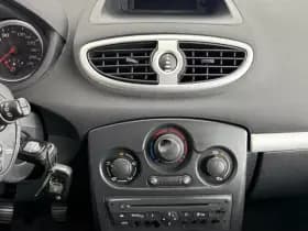 Renault Clio thumbnail 19