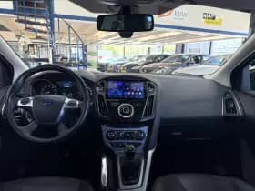 Ford Focus thumbnail 2