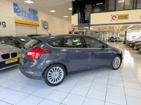 Ford Focus thumbnail 17