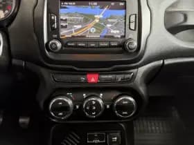 Jeep Renegade thumbnail 18