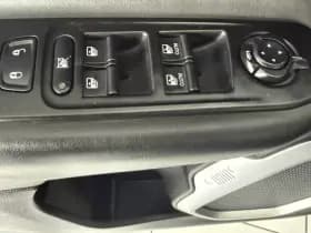 Jeep Renegade thumbnail 28