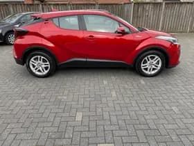Toyota C-HR thumbnail 7