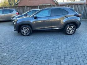 Toyota Yaris Cross thumbnail 2