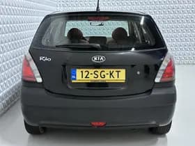 Kia Rio thumbnail 8