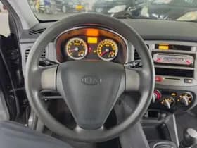 Kia Rio thumbnail 13