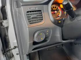 Kia Rio thumbnail 18