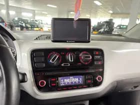 Volkswagen Up! thumbnail 18