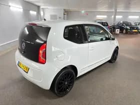 Volkswagen Up! thumbnail 6