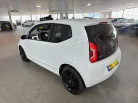 Volkswagen Up! thumbnail 8
