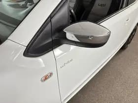 Volkswagen Up! thumbnail 10