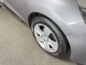 Renault Clio thumbnail 10