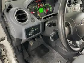 Ford Fiesta thumbnail 13