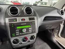 Ford Fiesta thumbnail 16