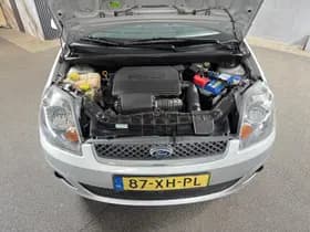 Ford Fiesta thumbnail 8