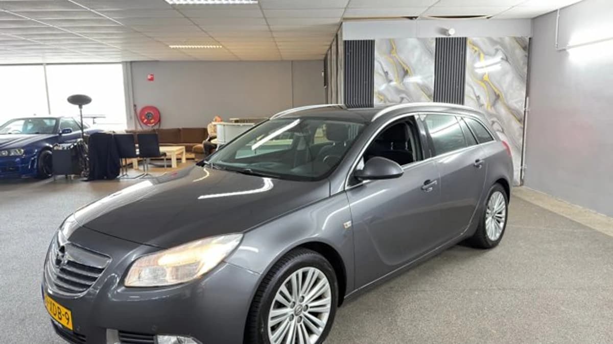 Opel Insignia Sports Tourer — foto 1