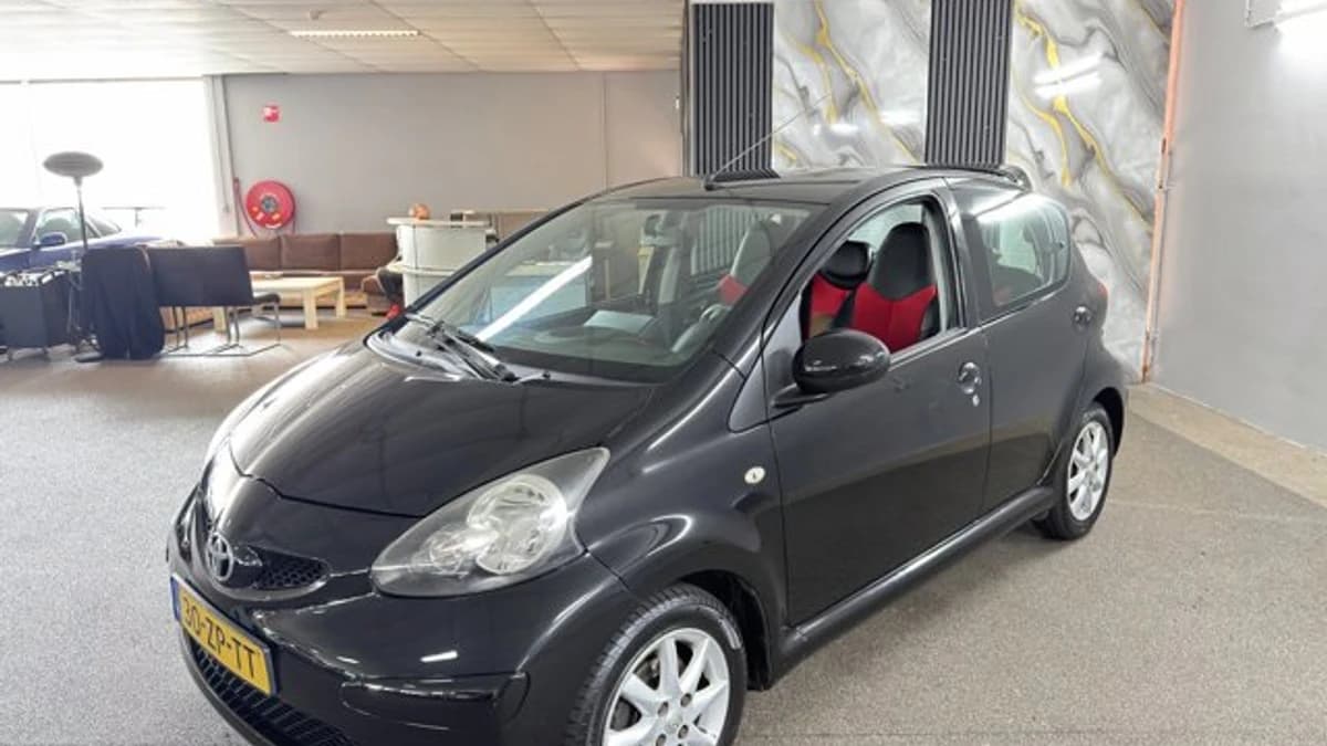 Toyota Aygo — foto 1