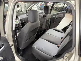 Ford Fusion thumbnail 18