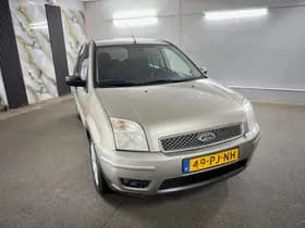 Ford Fusion thumbnail 4