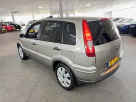 Ford Fusion thumbnail 7