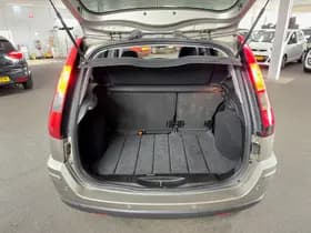 Ford Fusion thumbnail 9