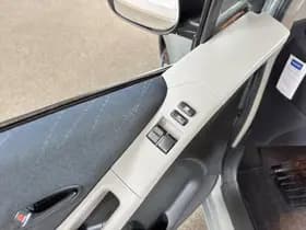 Toyota Yaris thumbnail 13