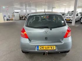 Toyota Yaris thumbnail 6