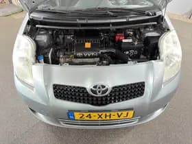 Toyota Yaris thumbnail 10