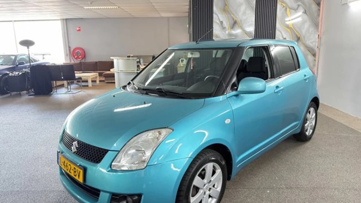 Suzuki Swift — foto 1