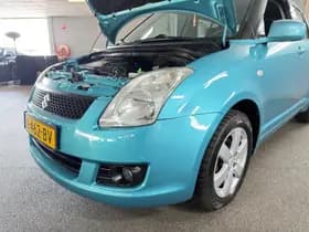 Suzuki Swift thumbnail 11