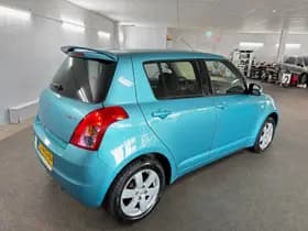 Suzuki Swift thumbnail 5
