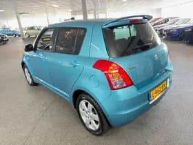 Suzuki Swift thumbnail 6