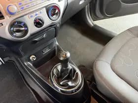 Hyundai i20 thumbnail 17