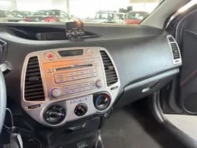 Hyundai i20 thumbnail 18
