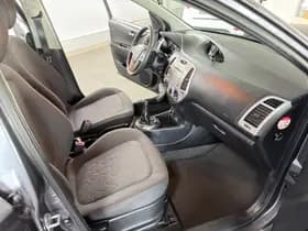 Hyundai i20 thumbnail 23