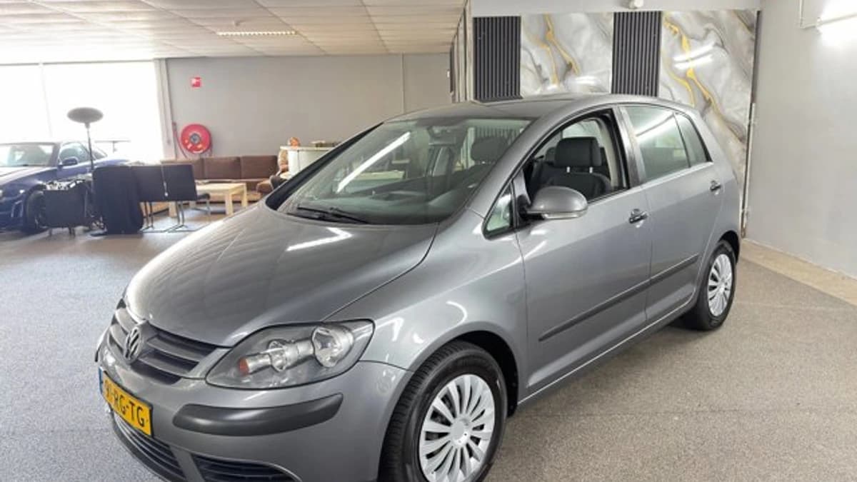 Volkswagen Golf — foto 1