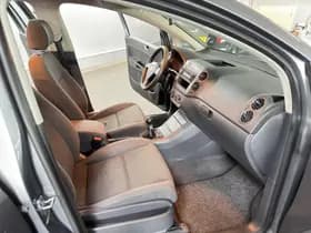 Volkswagen Golf thumbnail 21