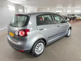 Volkswagen Golf thumbnail 5