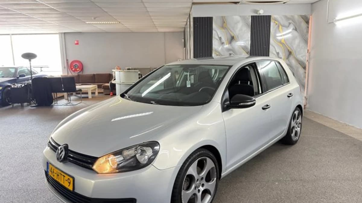 Volkswagen Golf — foto 1