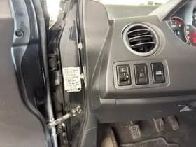 Suzuki Swift thumbnail 12