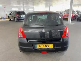 Suzuki Swift thumbnail 6