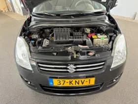 Suzuki Swift thumbnail 9