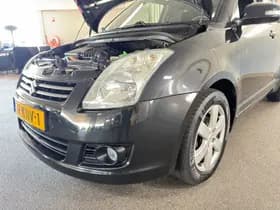 Suzuki Swift thumbnail 10