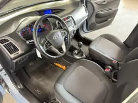 Hyundai i20 thumbnail 17