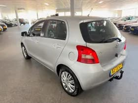 Toyota Yaris thumbnail 7