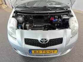 Toyota Yaris thumbnail 10
