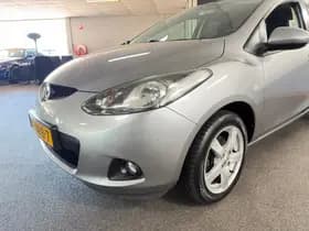 Mazda 2 thumbnail 11