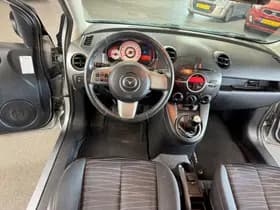 Mazda 2 thumbnail 15